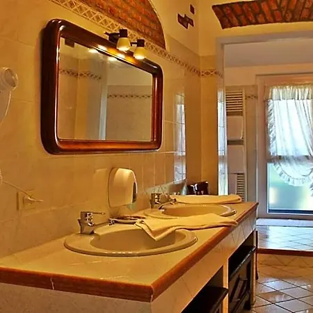 Hotel Ristorante La Torretta 2*